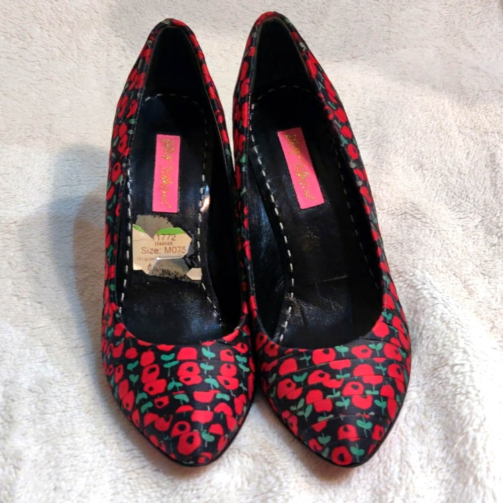 Betsey Johnson Stiletto Heels Pumps Size 7.5